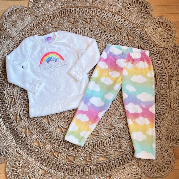 BMAGICAL by btween Fuzzy 2-PC Pajamas XS - Picture 1 of 5